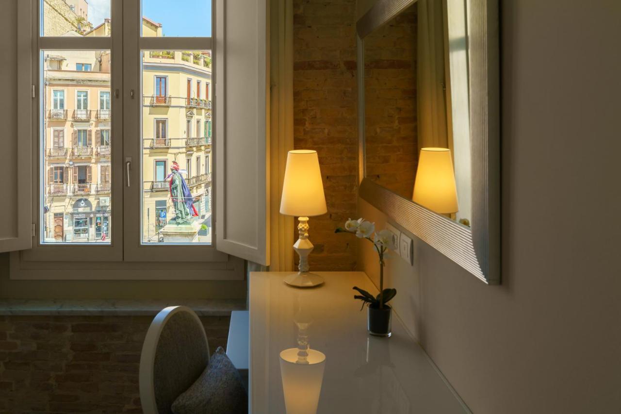 Boutique Hotel Carlo Felice Cagliari Luaran gambar